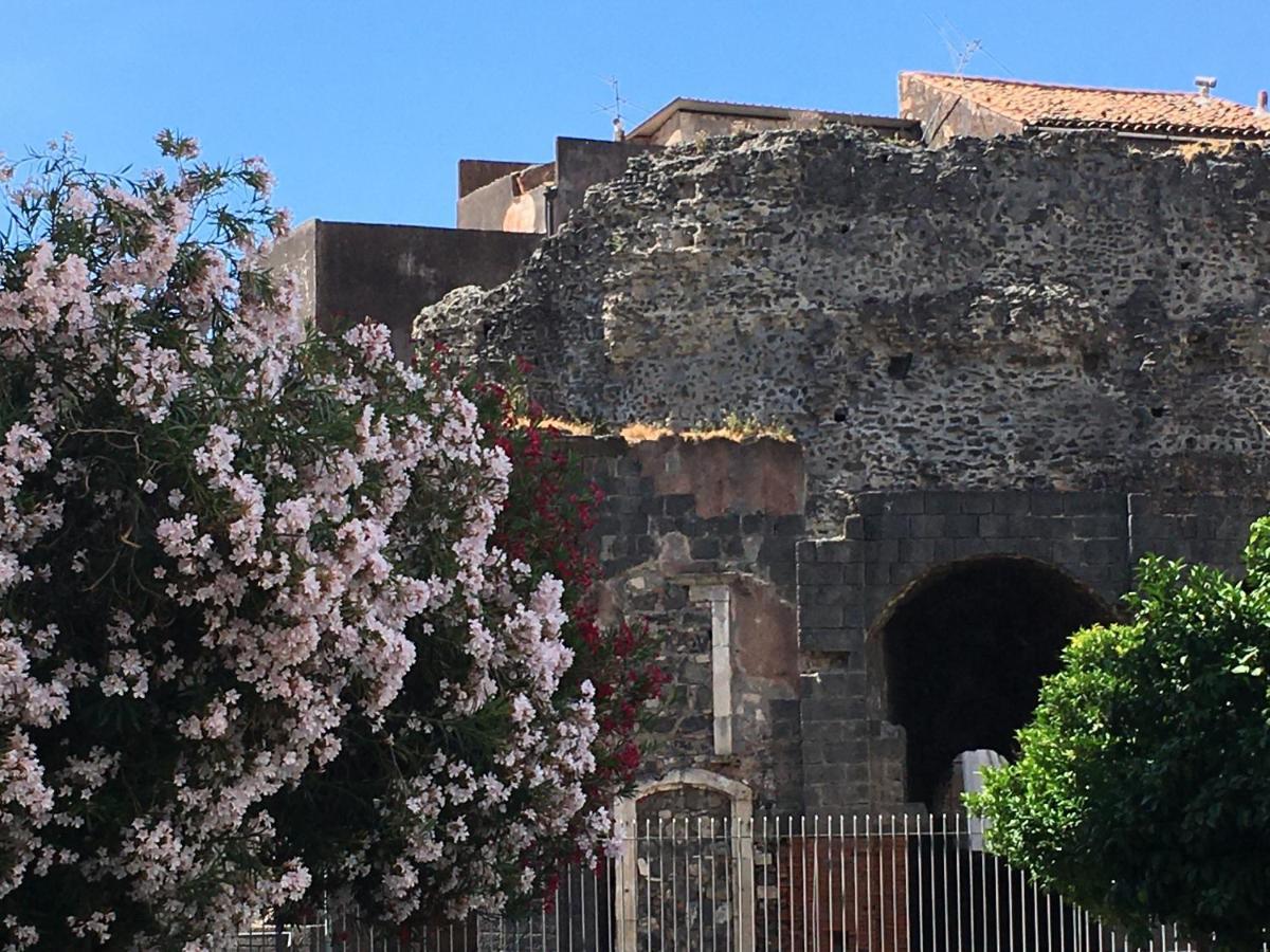 Casa Ega E La Rotonda: Bellissimi Monovani Nel Cuore Di คาตาเนีย ภายนอก รูปภาพ